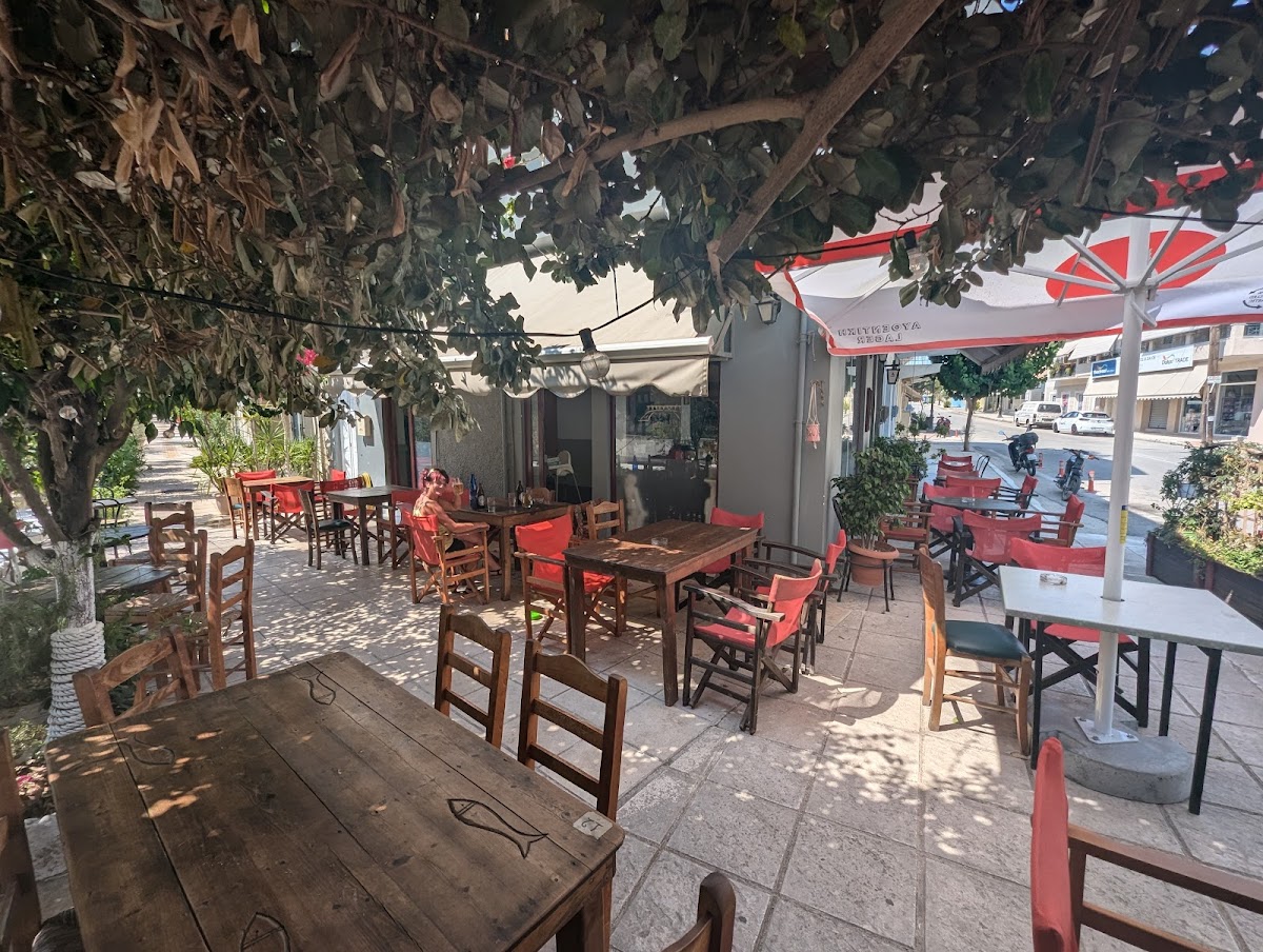 Cafe Ouzeri H Gefira